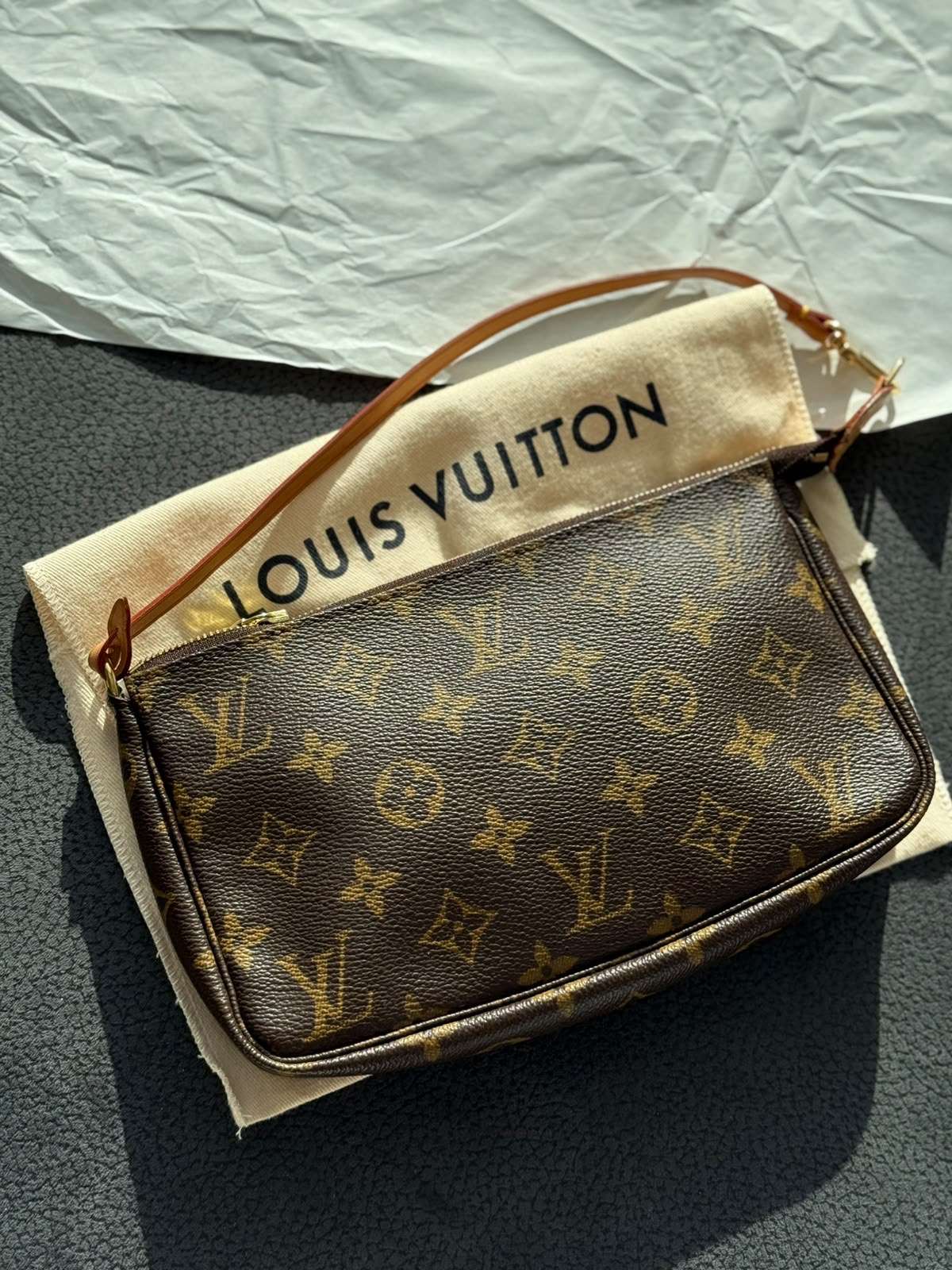 Louis Vuitton Pochette vintage