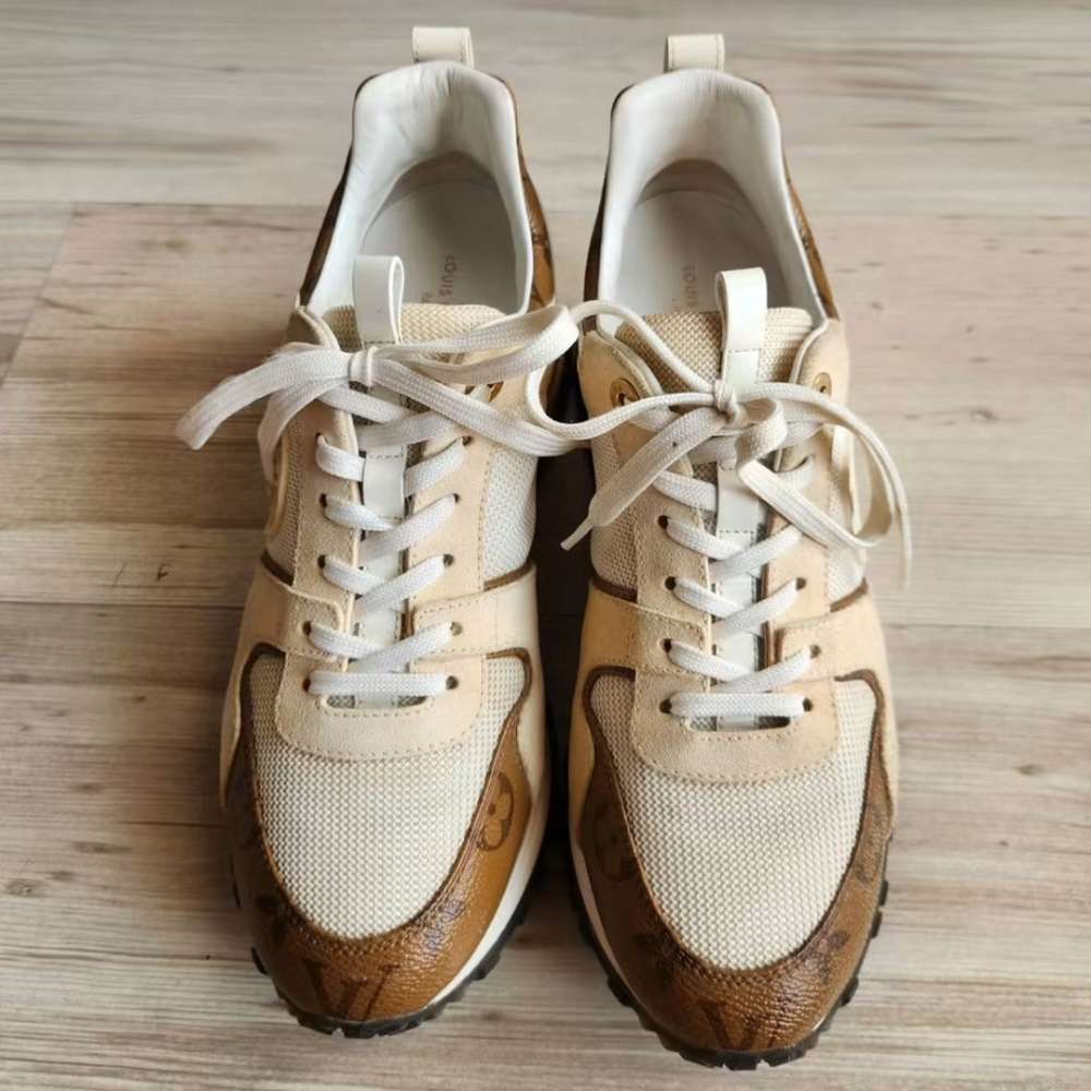 Louis Vuitton Run Away