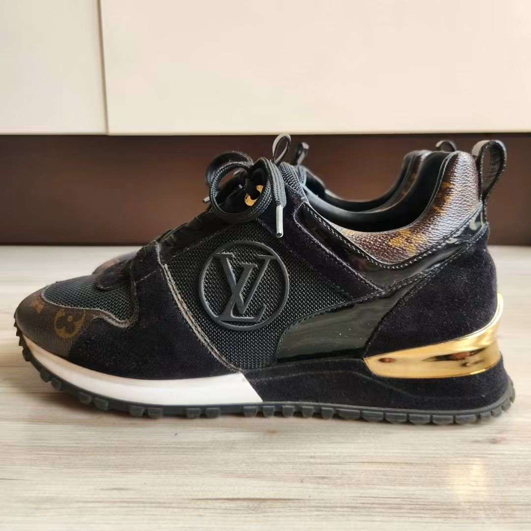 Louis Vuitton Run Away