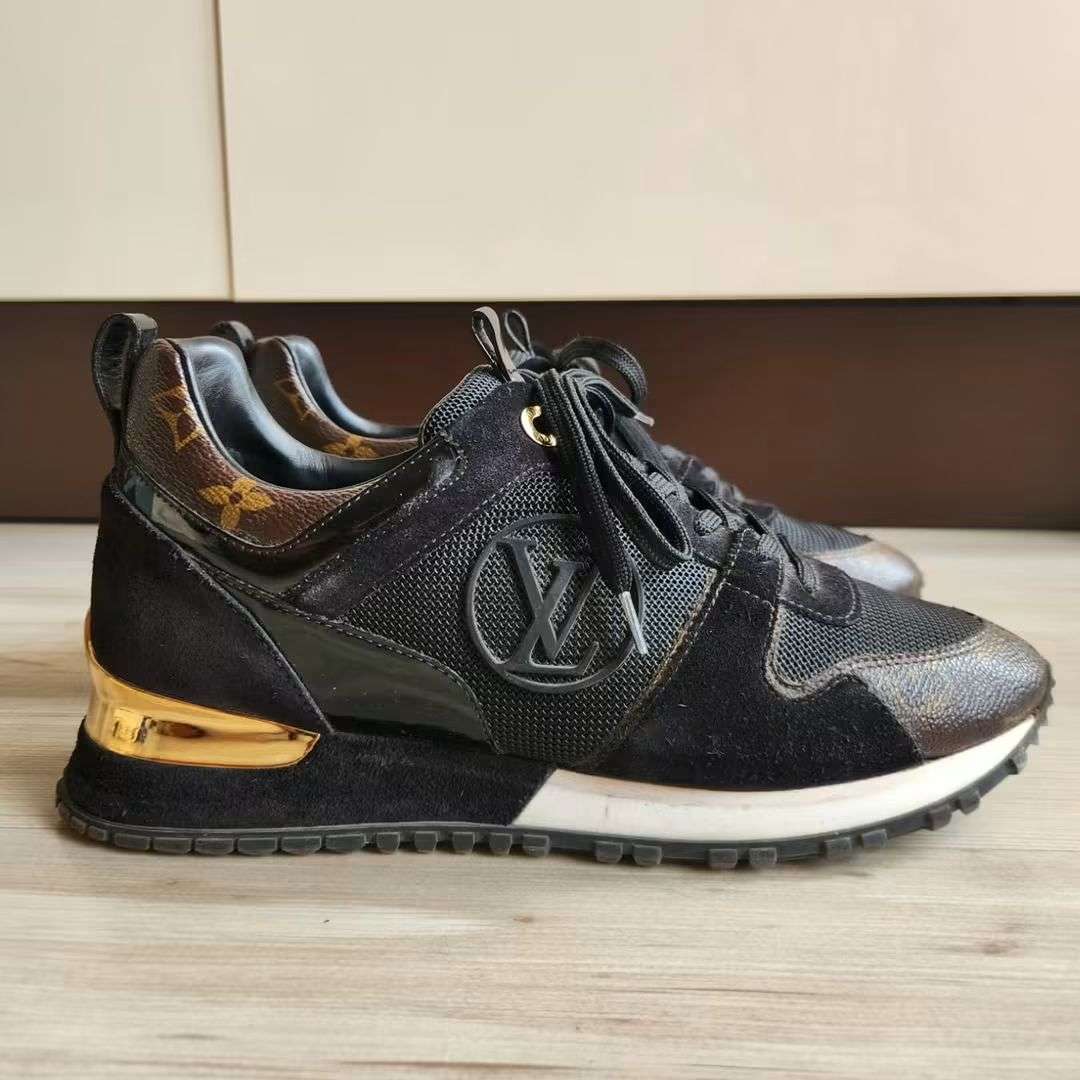 Louis Vuitton Run Away