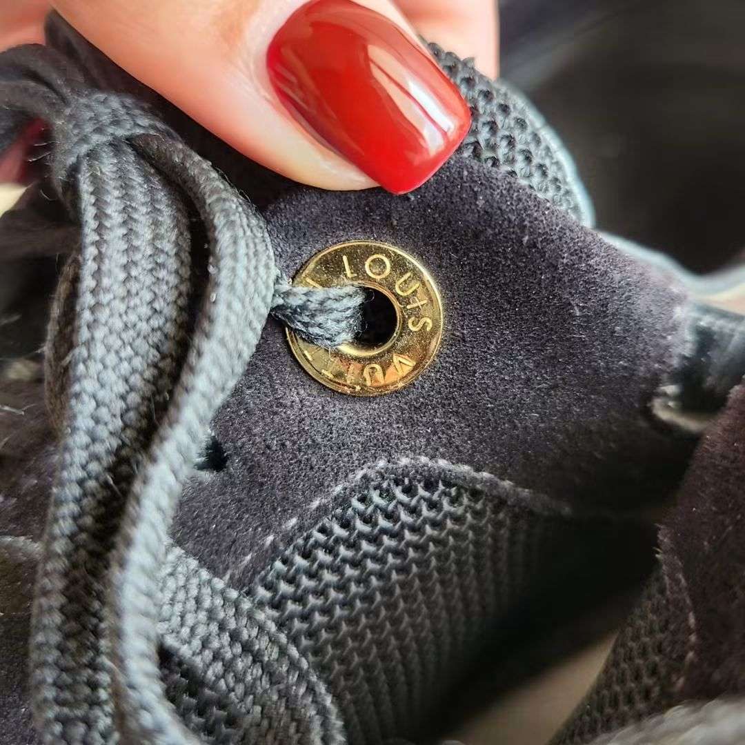 Louis Vuitton Run Away