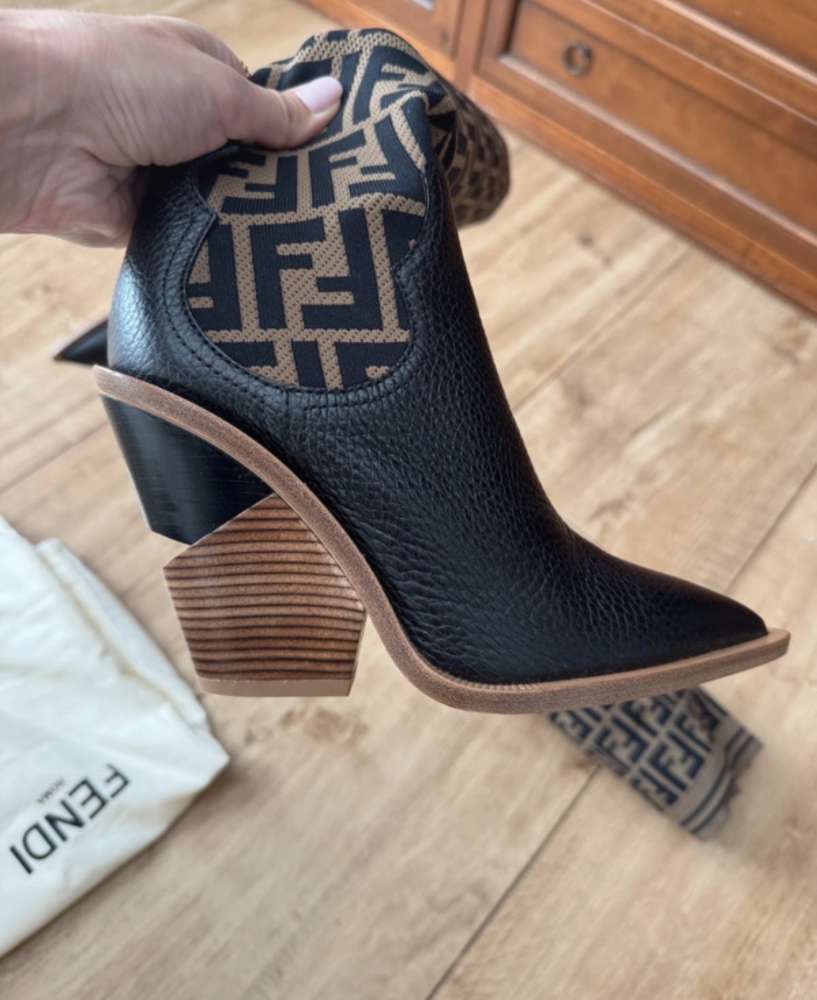Fendi čižmy