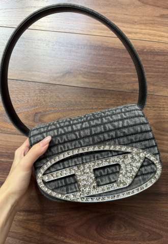 https://www.vipluxury.sk/Diesel 1DR