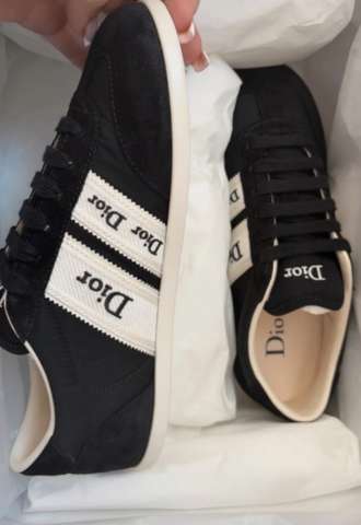 https://www.vipluxury.sk/Dior tenisky
