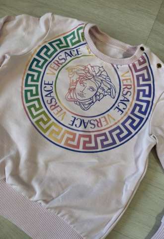 https://www.vipluxury.sk/Versace mikina
