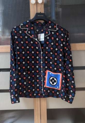 https://www.vipluxury.sk/Louis Vuitton kosela