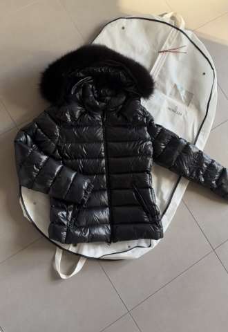 https://www.vipluxury.sk/Moncler bunda