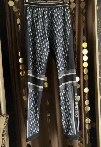 https://www.vipluxury.sk/Dior legíny