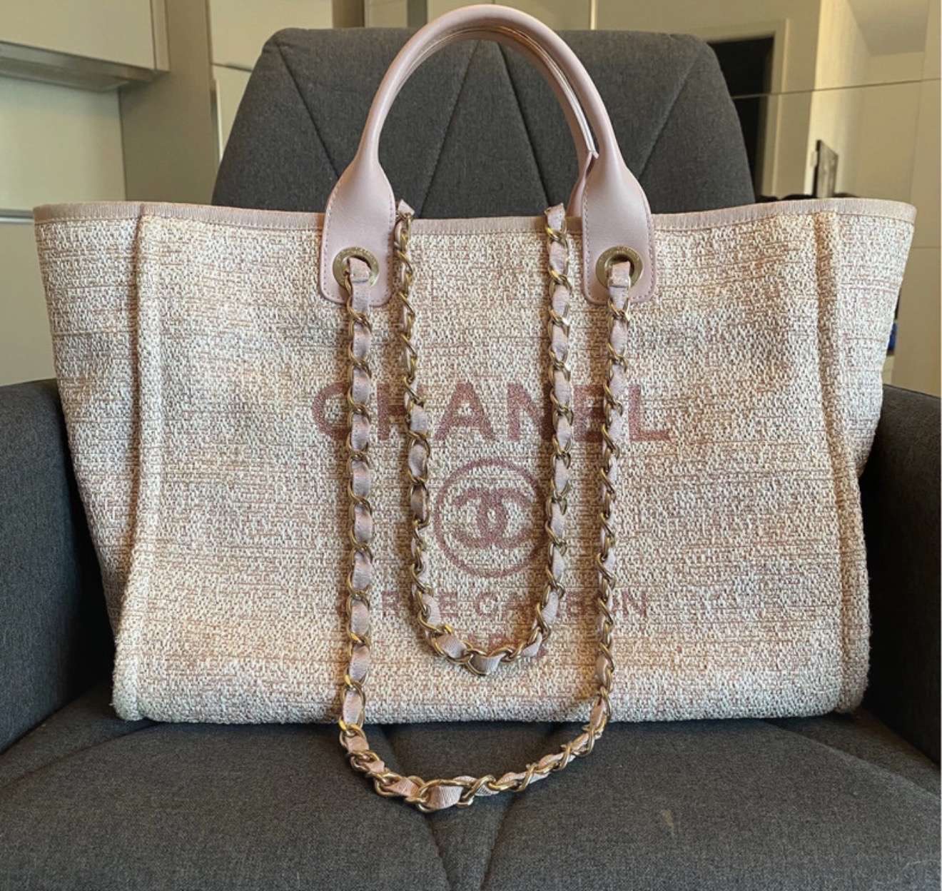 Chanel deauville large