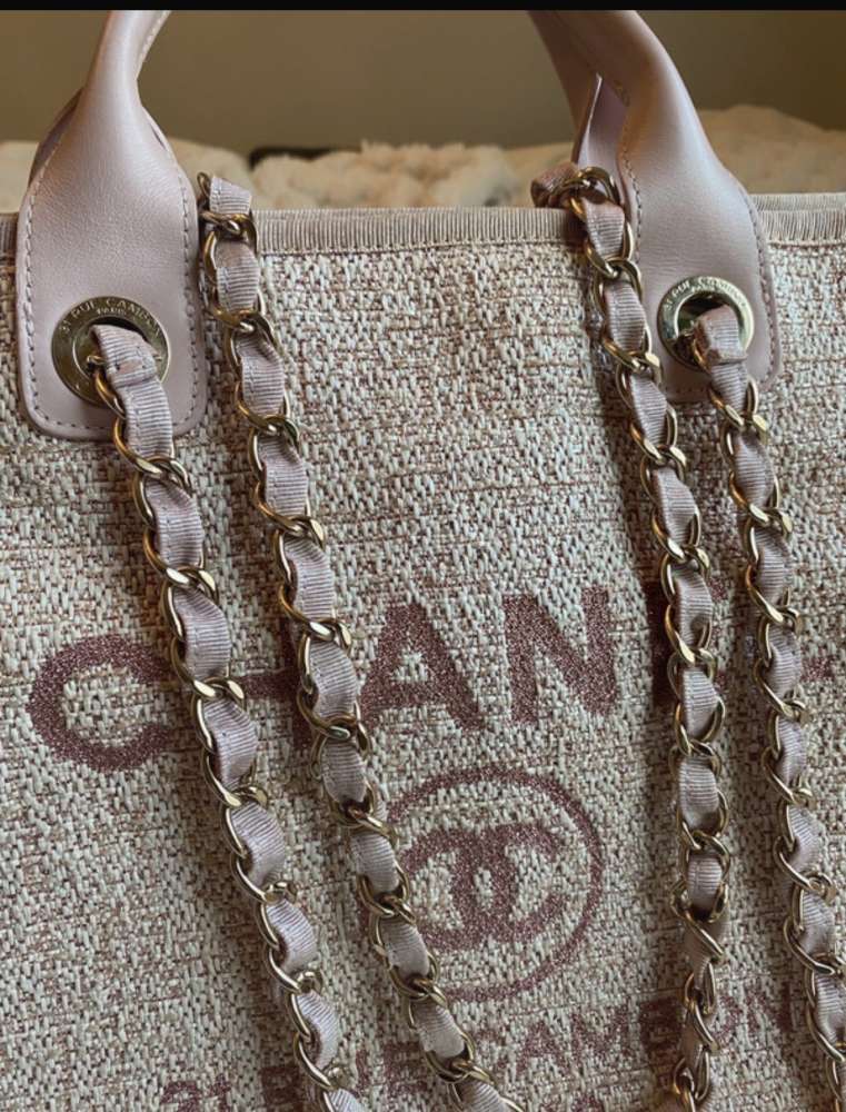 Chanel deauville large