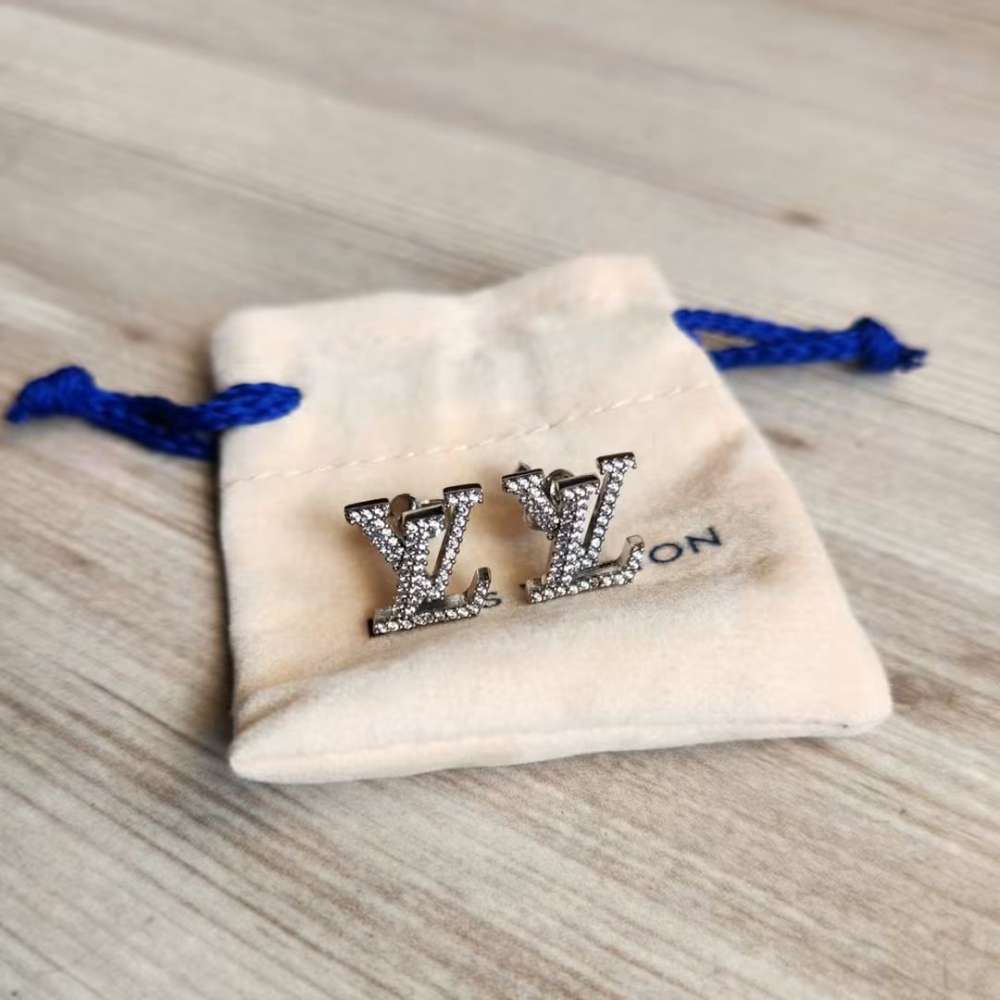 Louis Vuitton Nausnice