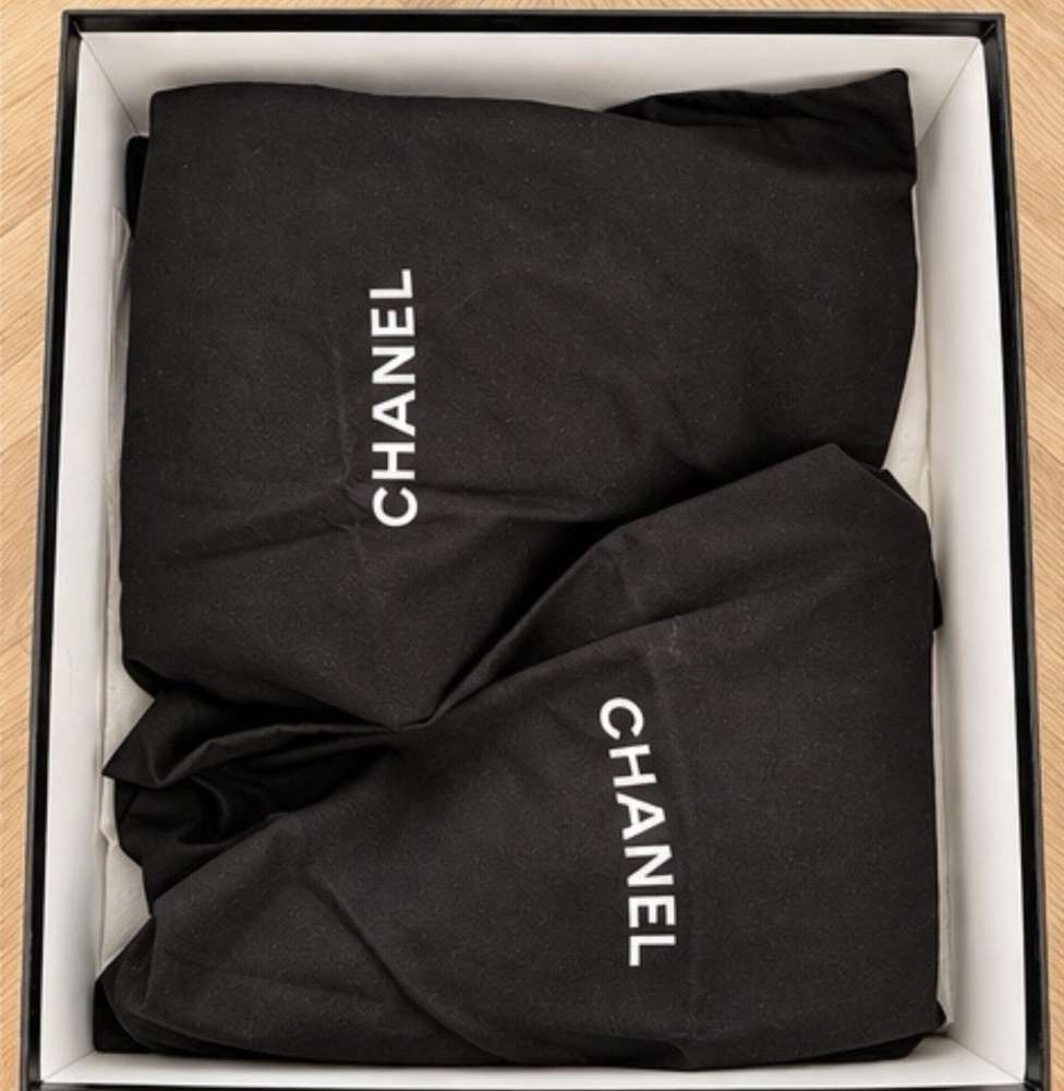 Chanel koženné členkové topánky