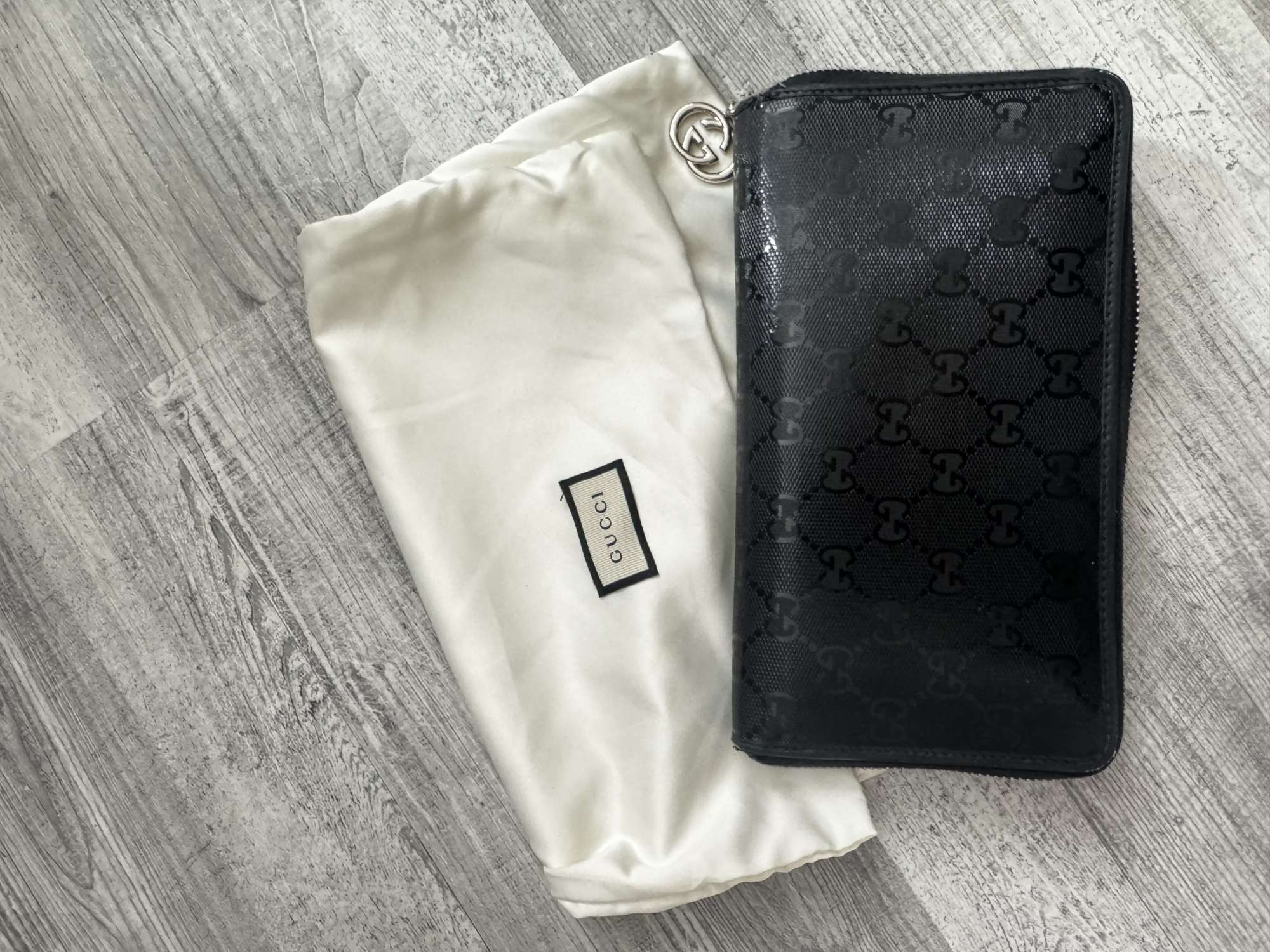 GG Monogram – čierna zip-around peňaženka