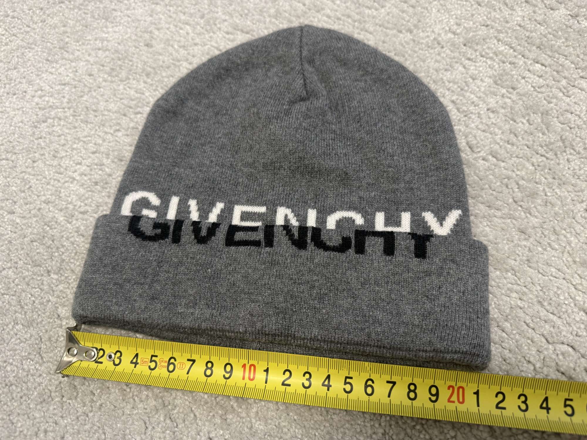 Detska ciapka GIVENCHY