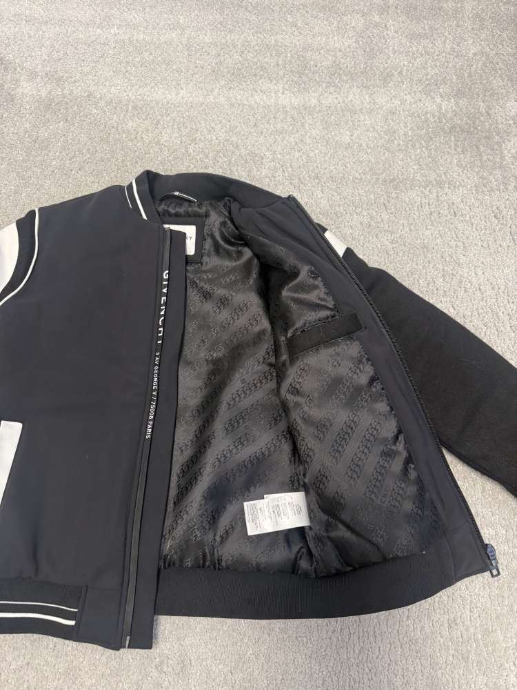 Givenchy detska bombera velkost 8