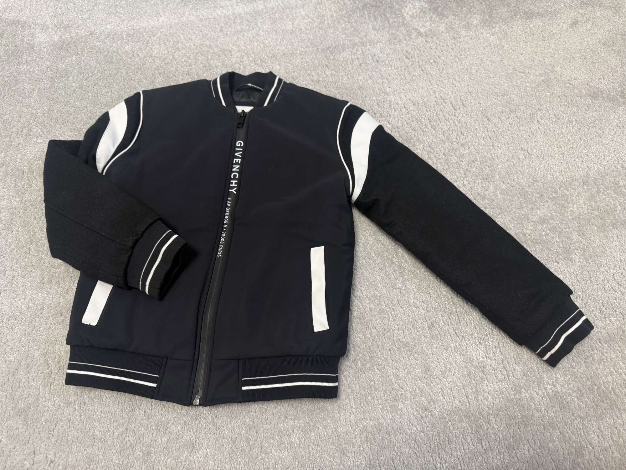 Givenchy detska bombera velkost 8