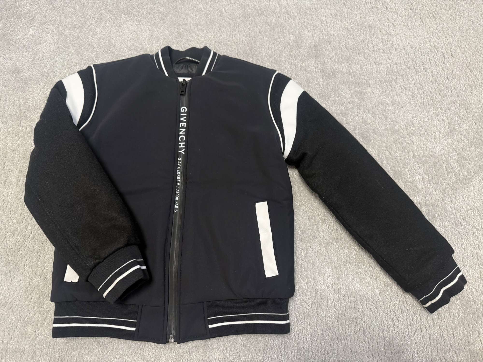 Givenchy detska bombera velkost 8