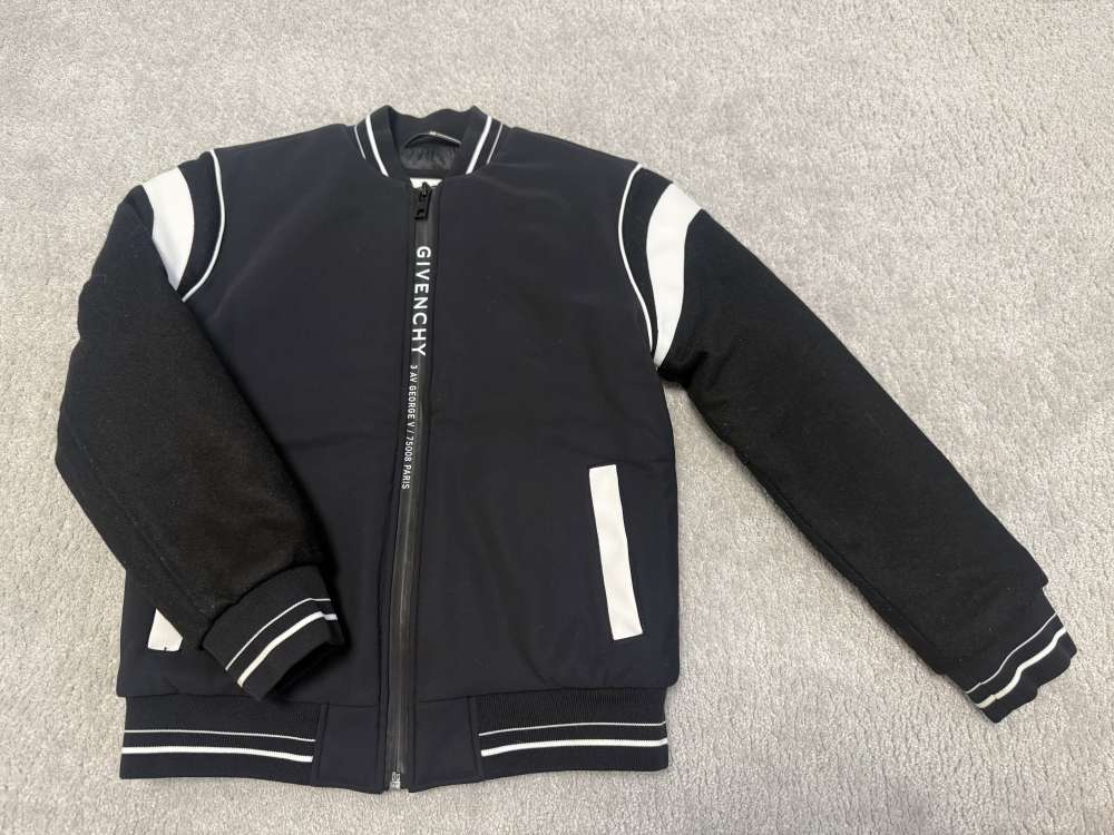 Givenchy detska bombera velkost 8