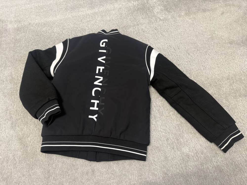 Givenchy detska bombera velkost 8