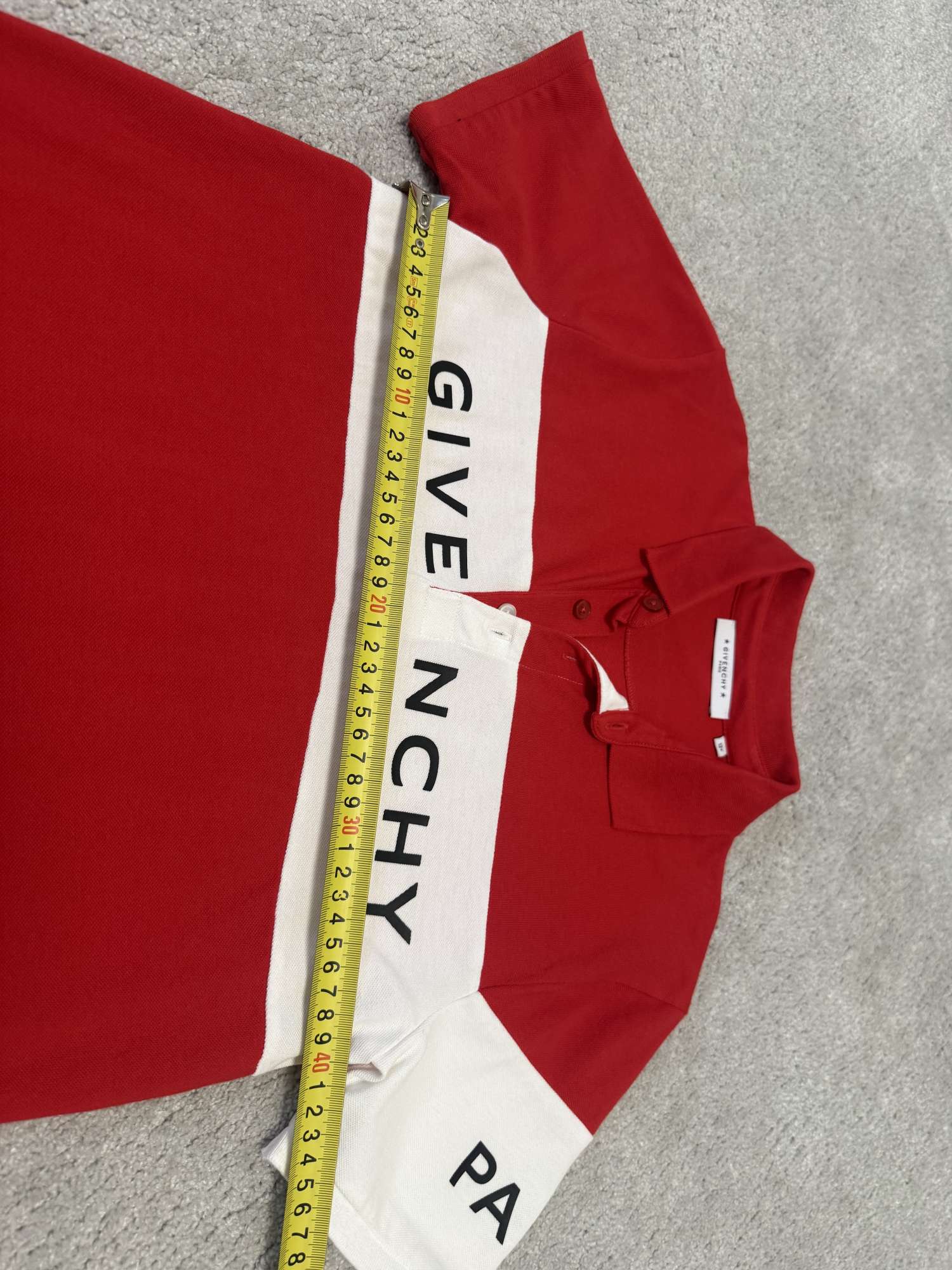 Givenchy juniorske tricko velkost 12+