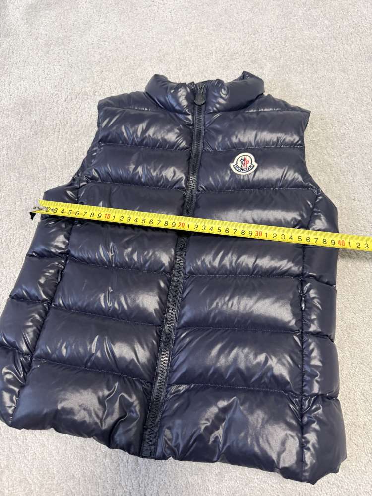 Moncler juniorska vesta velkost 12