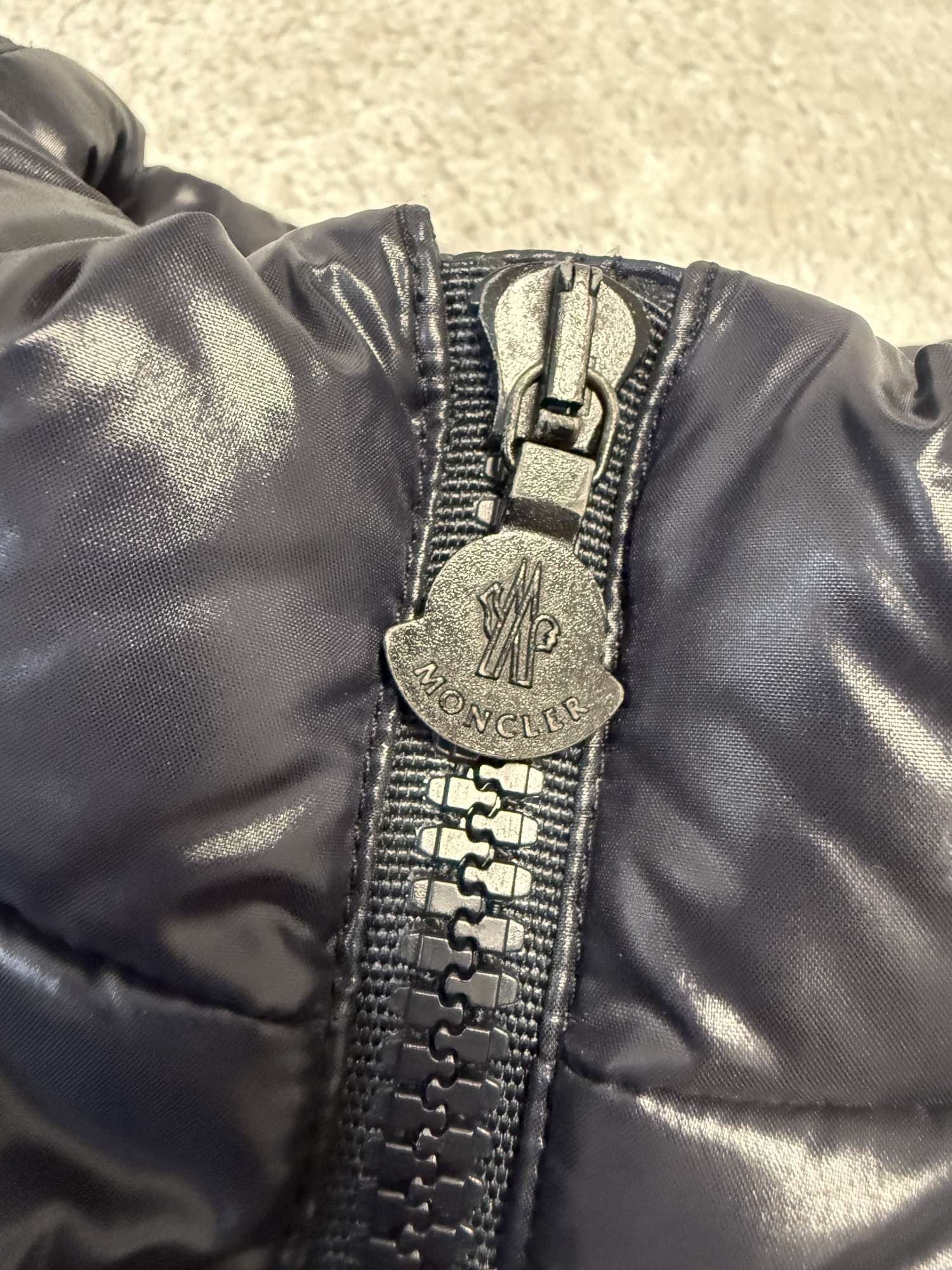 Moncler juniorska vesta velkost 12