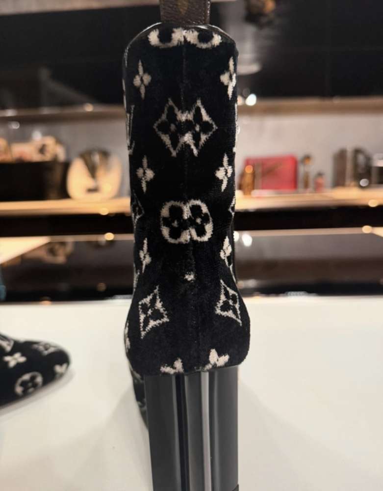 Louis Vuitton kotnicky