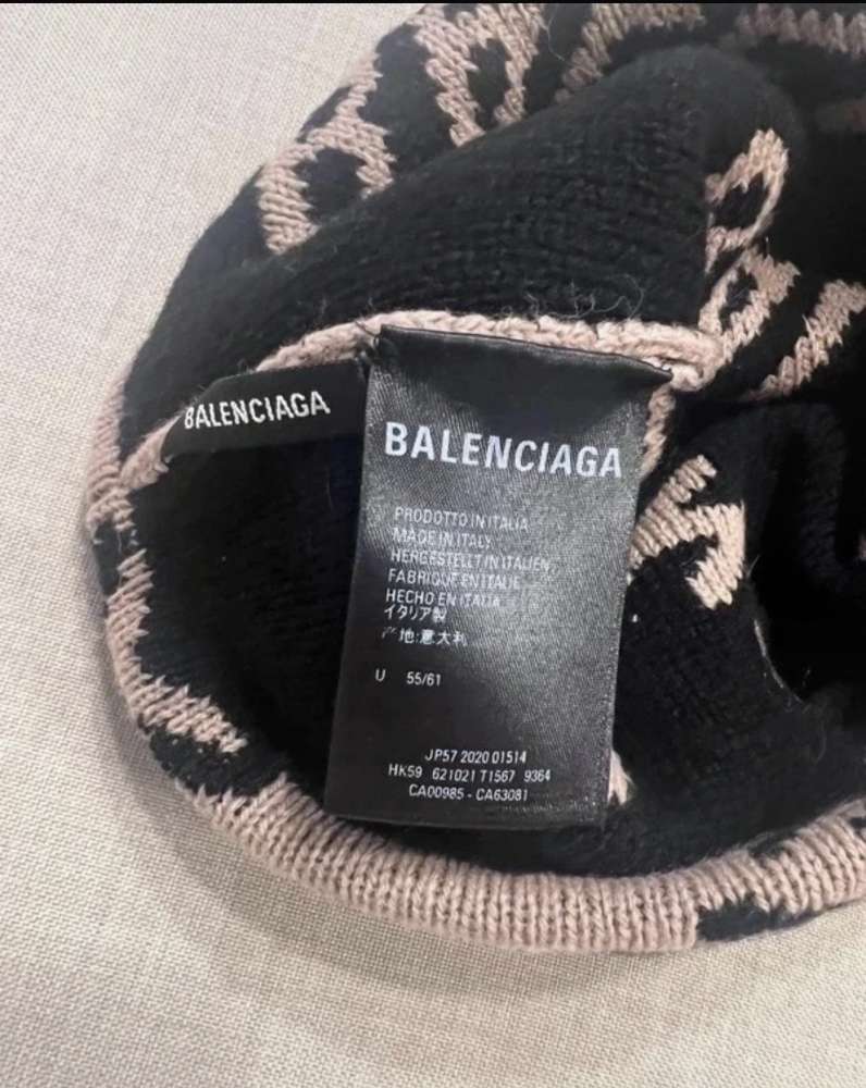 Balenciaga čiapka
