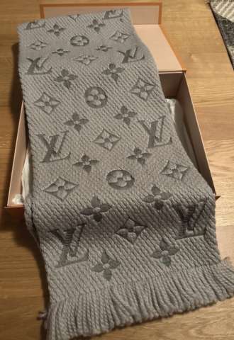 https://www.vipluxury.sk/Louis Vuitton šál