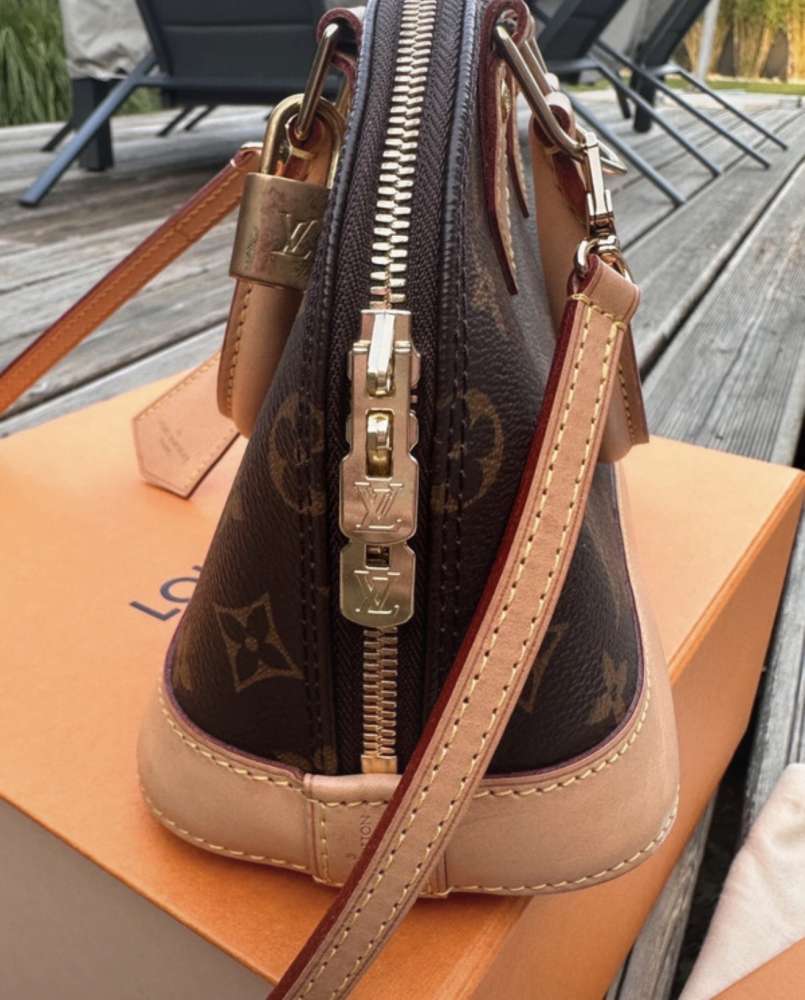 Louis Vuitton Alma bb