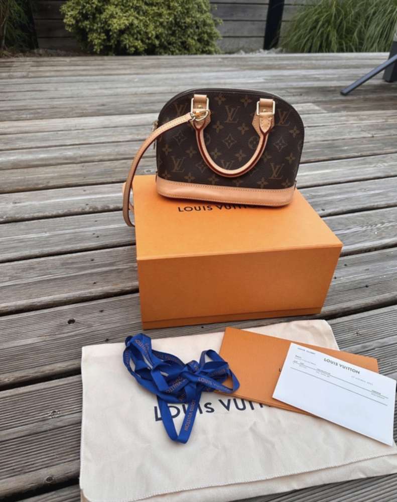 Louis Vuitton Alma bb