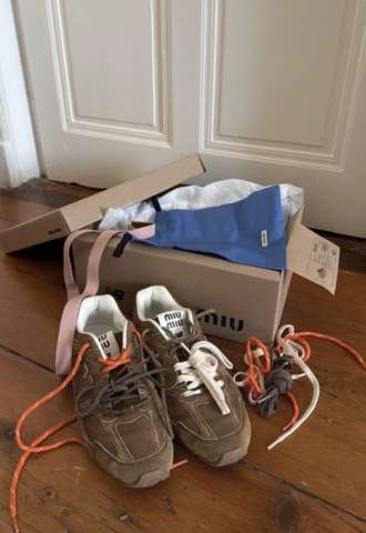 https://www.vipluxury.sk/Miu miu new balance