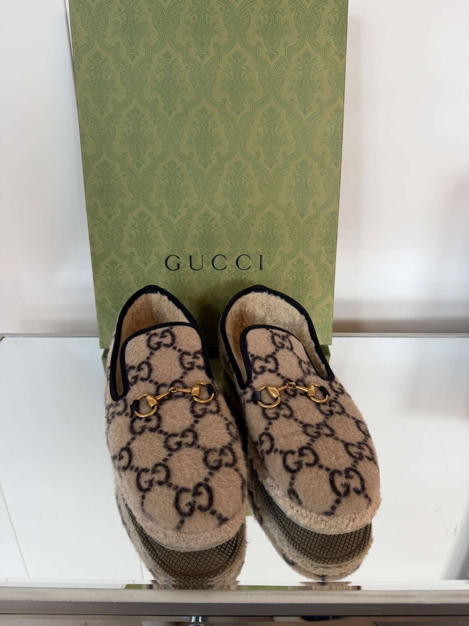 Gucci mokasiny s GG vzorom