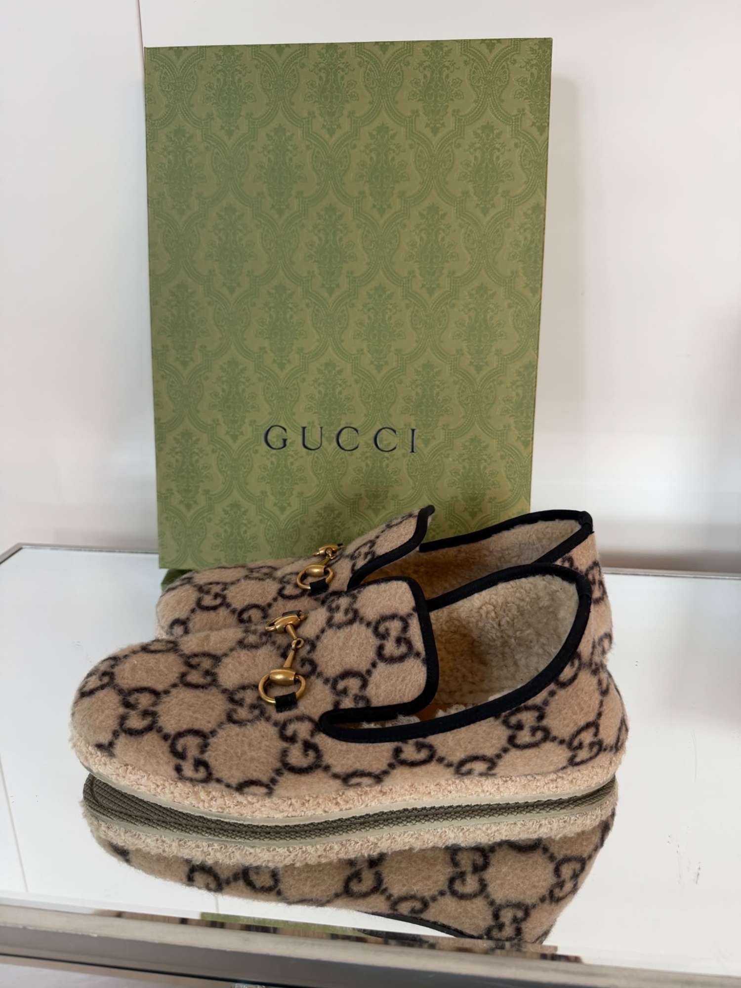 Gucci mokasiny s GG vzorom