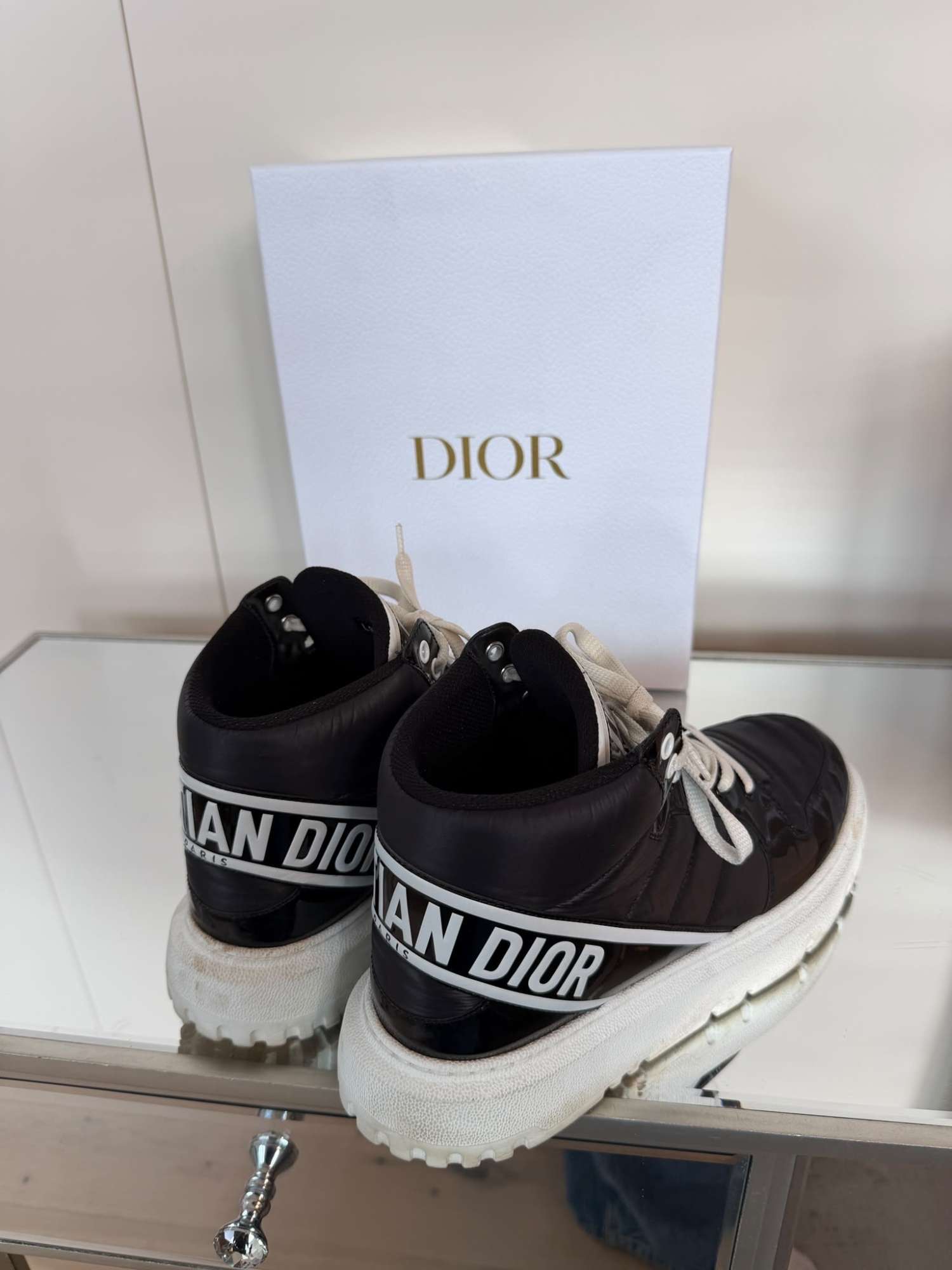 Dior koženkové členkové topánky