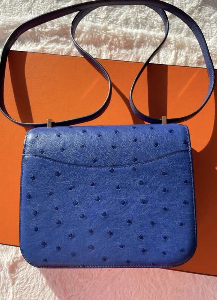Hermès Constance 18 pštros Bleu Saphir Rose Gold