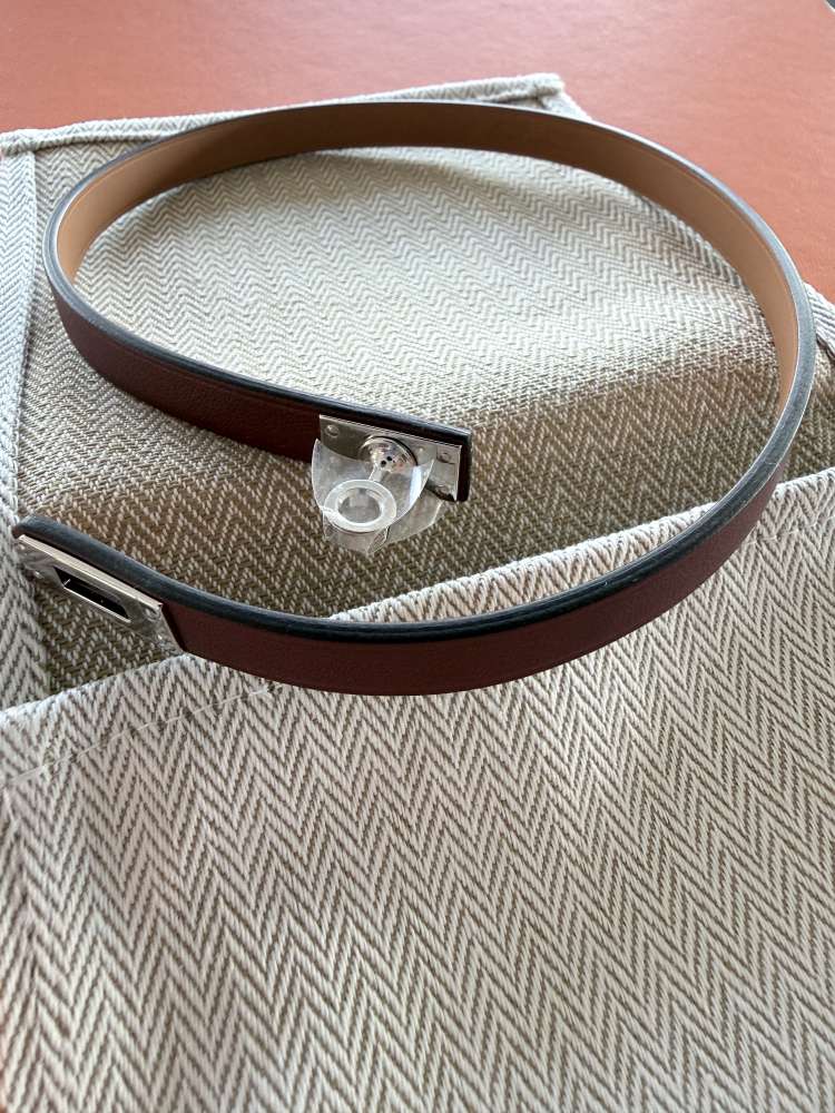 Náhrdelník Hermès Kelly s náhrdelníkom Rouge H