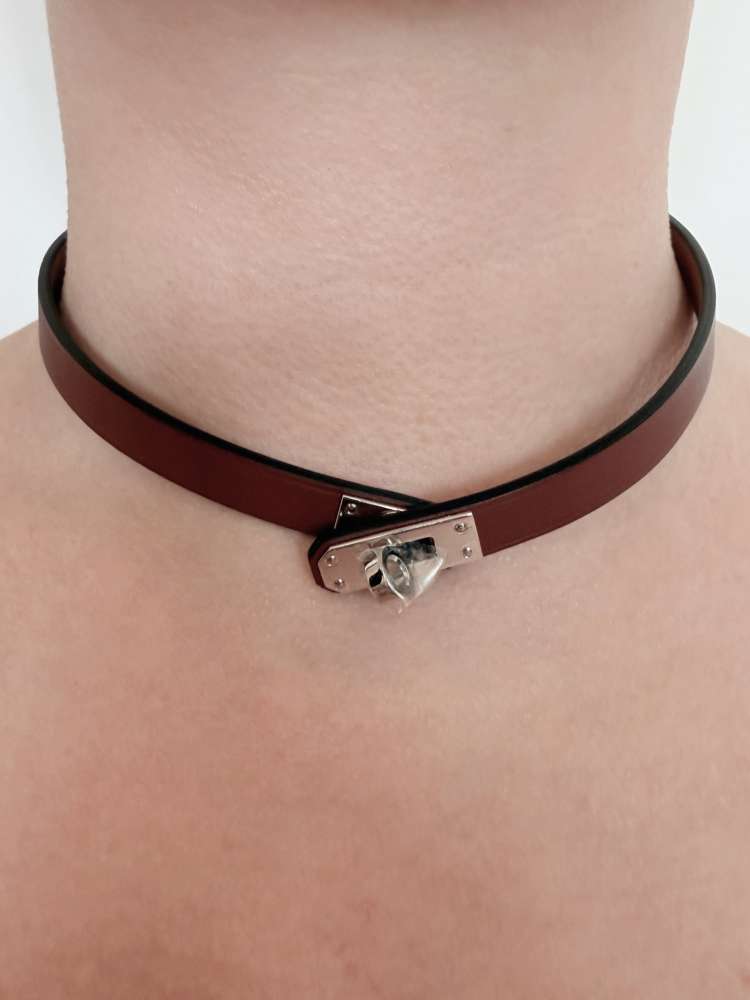 Náhrdelník Hermès Kelly s náhrdelníkom Rouge H