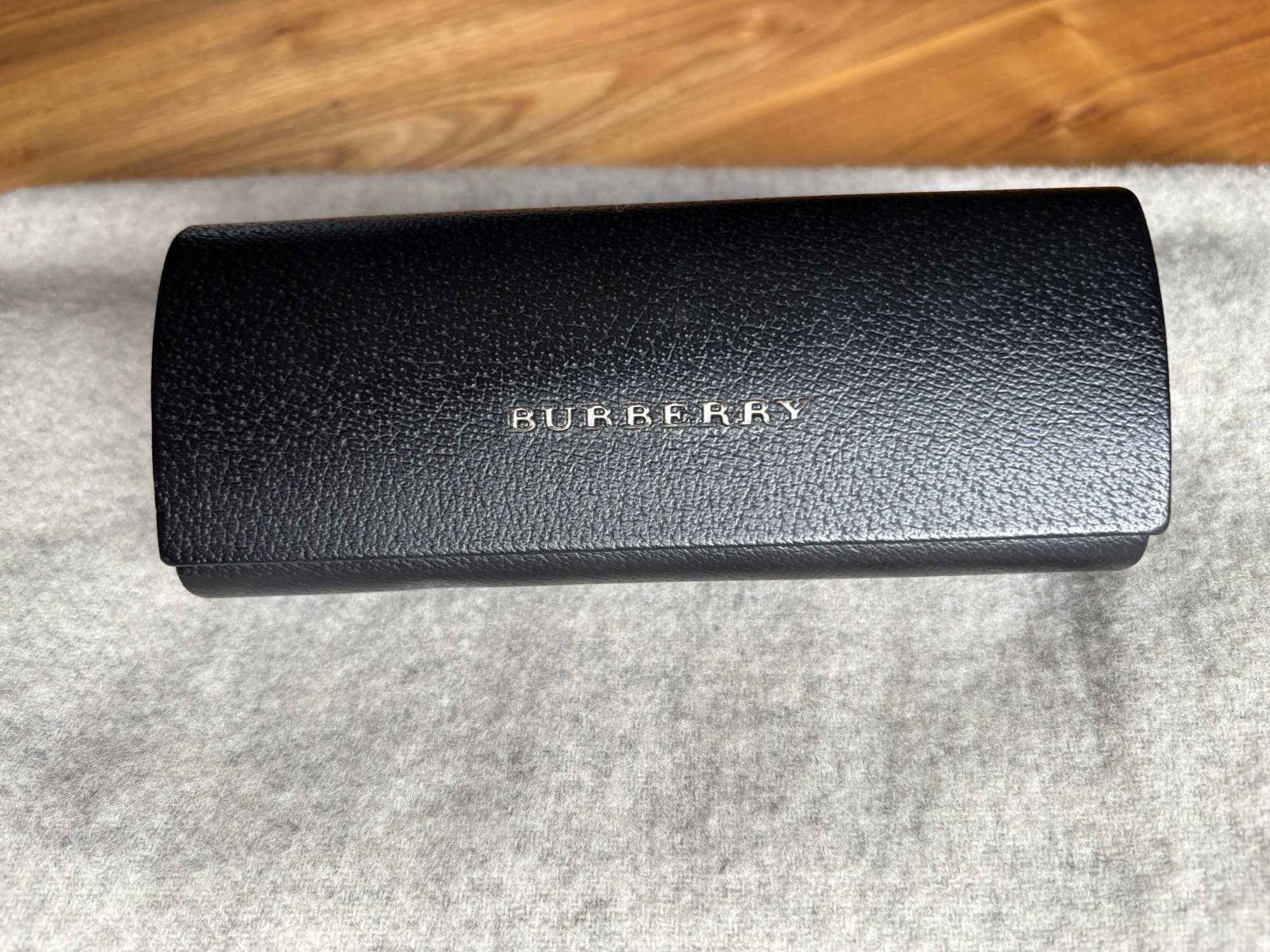 Aviator slnecne okuliare Burberry - model BE3080