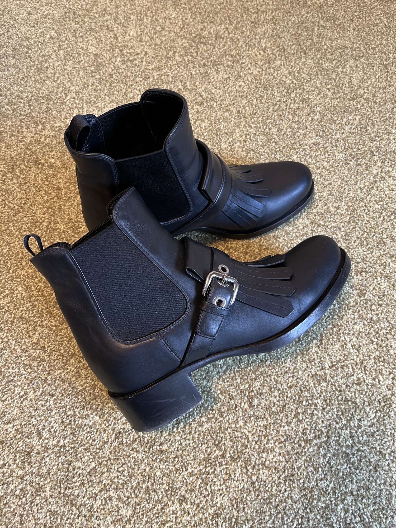 Kozene clenkove “biker boots Chelsea” zn. Prada - velkost 40