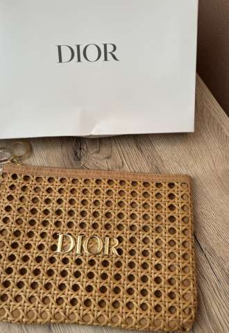 https://www.vipluxury.sk/Kozmetická taška / Pochette Dior