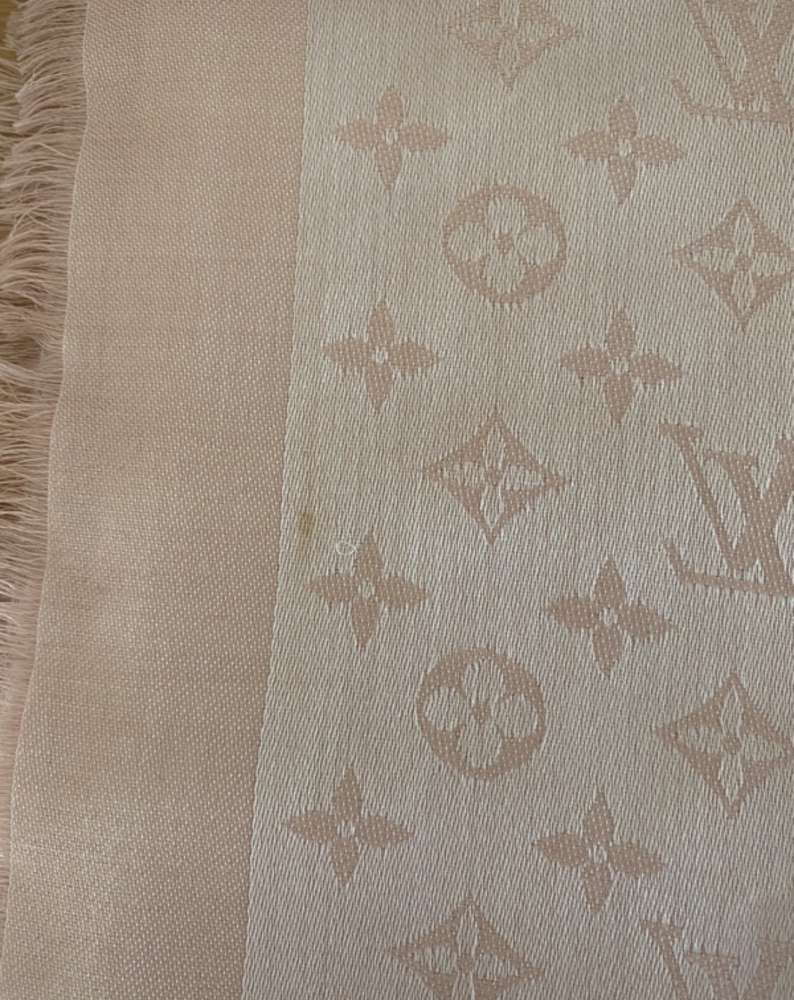Louis Vuitton šál