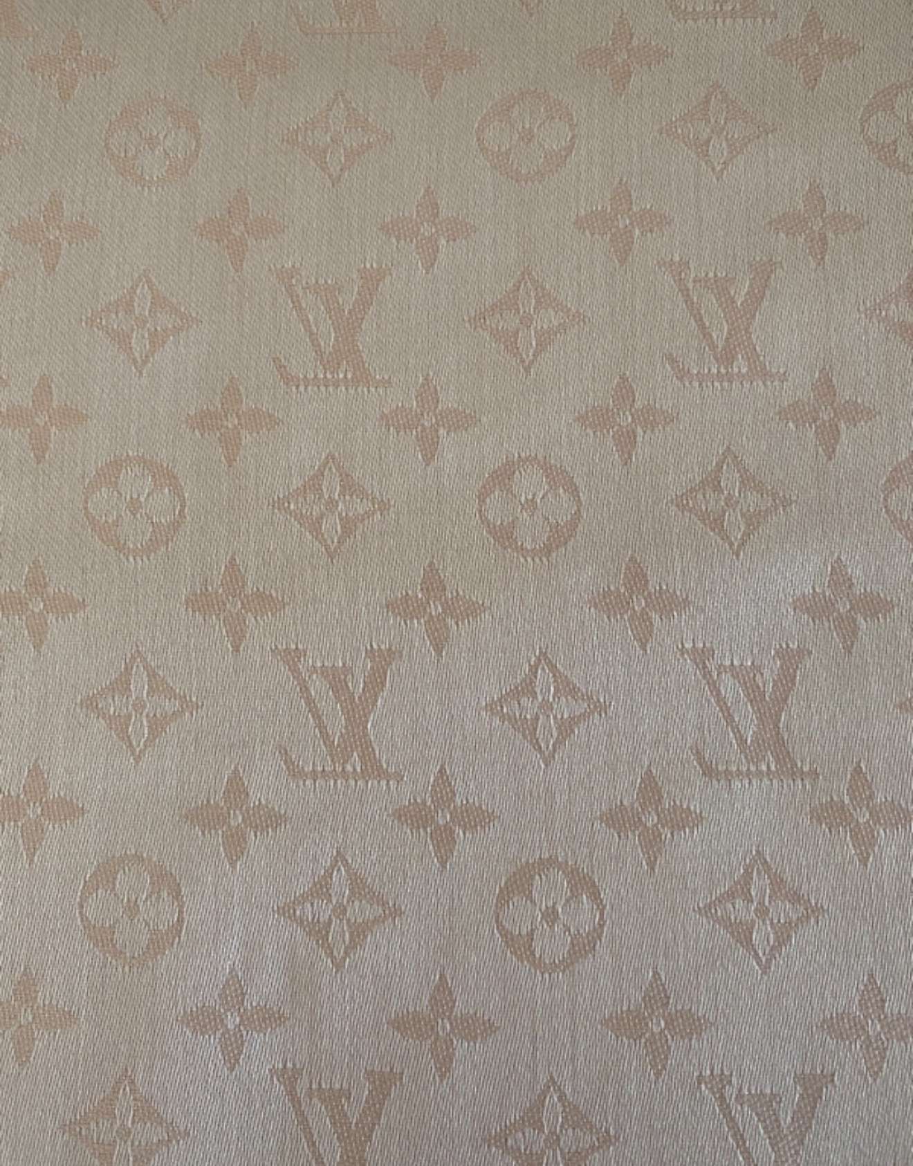 Louis Vuitton šál