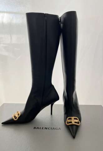 https://www.vipluxury.sk/Balenciaga čižmy