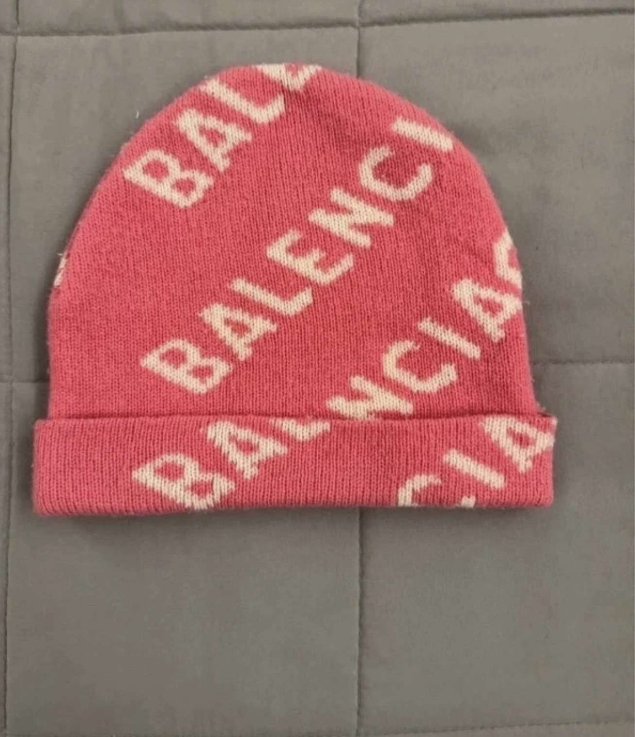 Balenciaga čiapka
