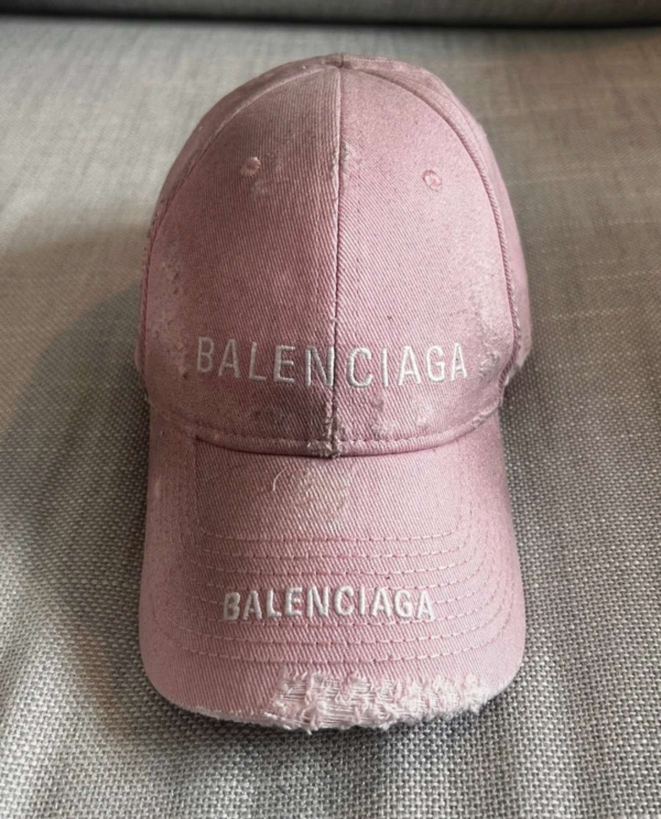 Balenciaga šiltovka