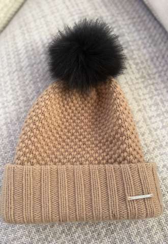 https://www.vipluxury.sk/Čepice Burberry