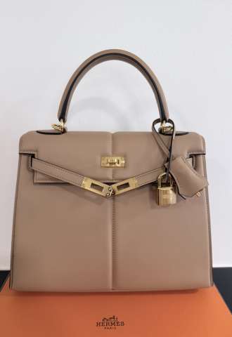 https://www.vipluxury.sk/Hermès Kelly 25 Sellier Limited Padded Chai Gold