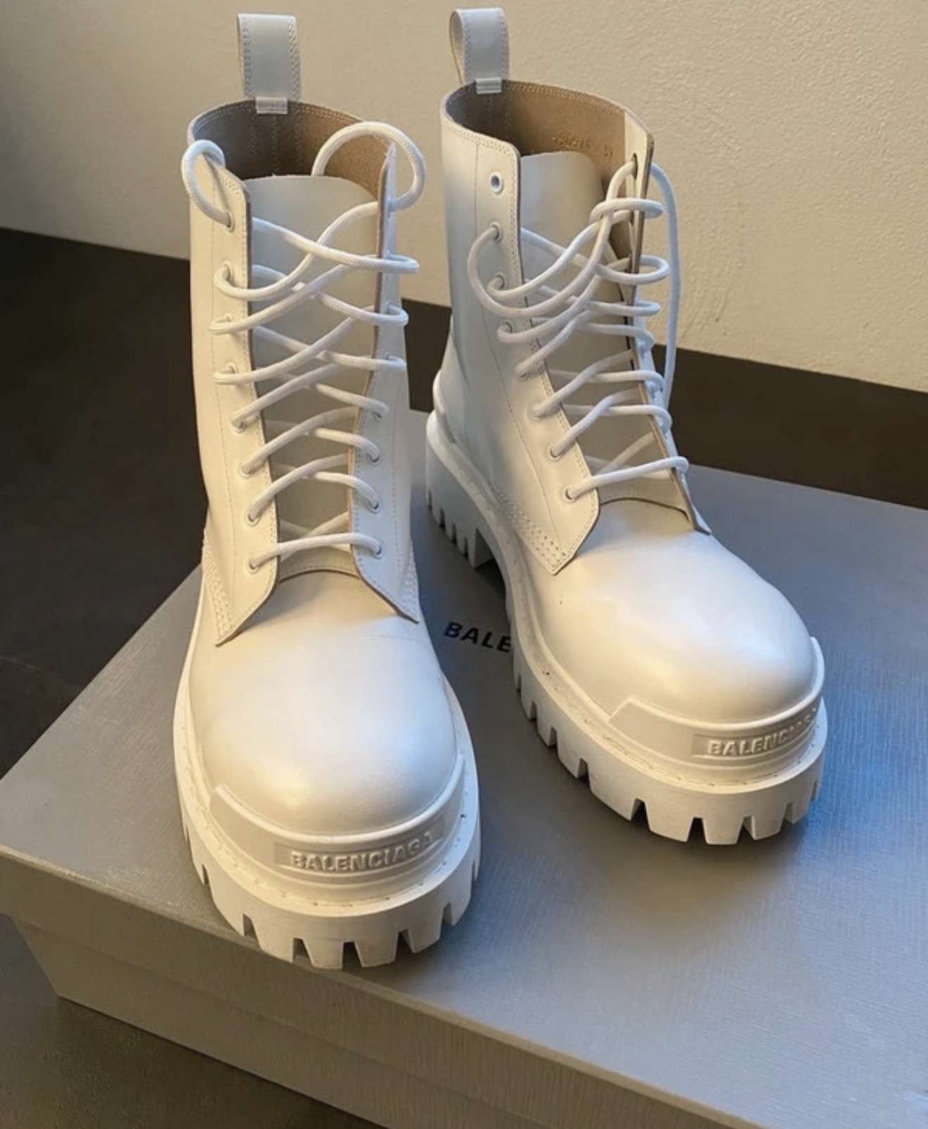 Balenciaga čižmy