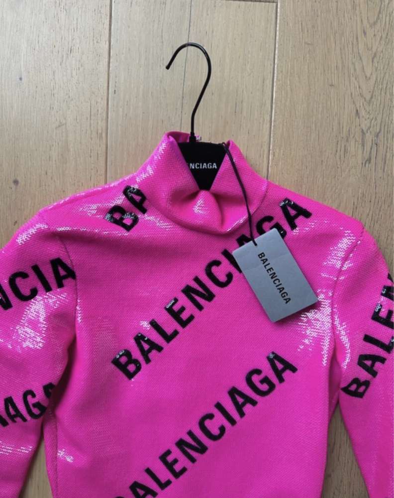 Balenciaga šaty